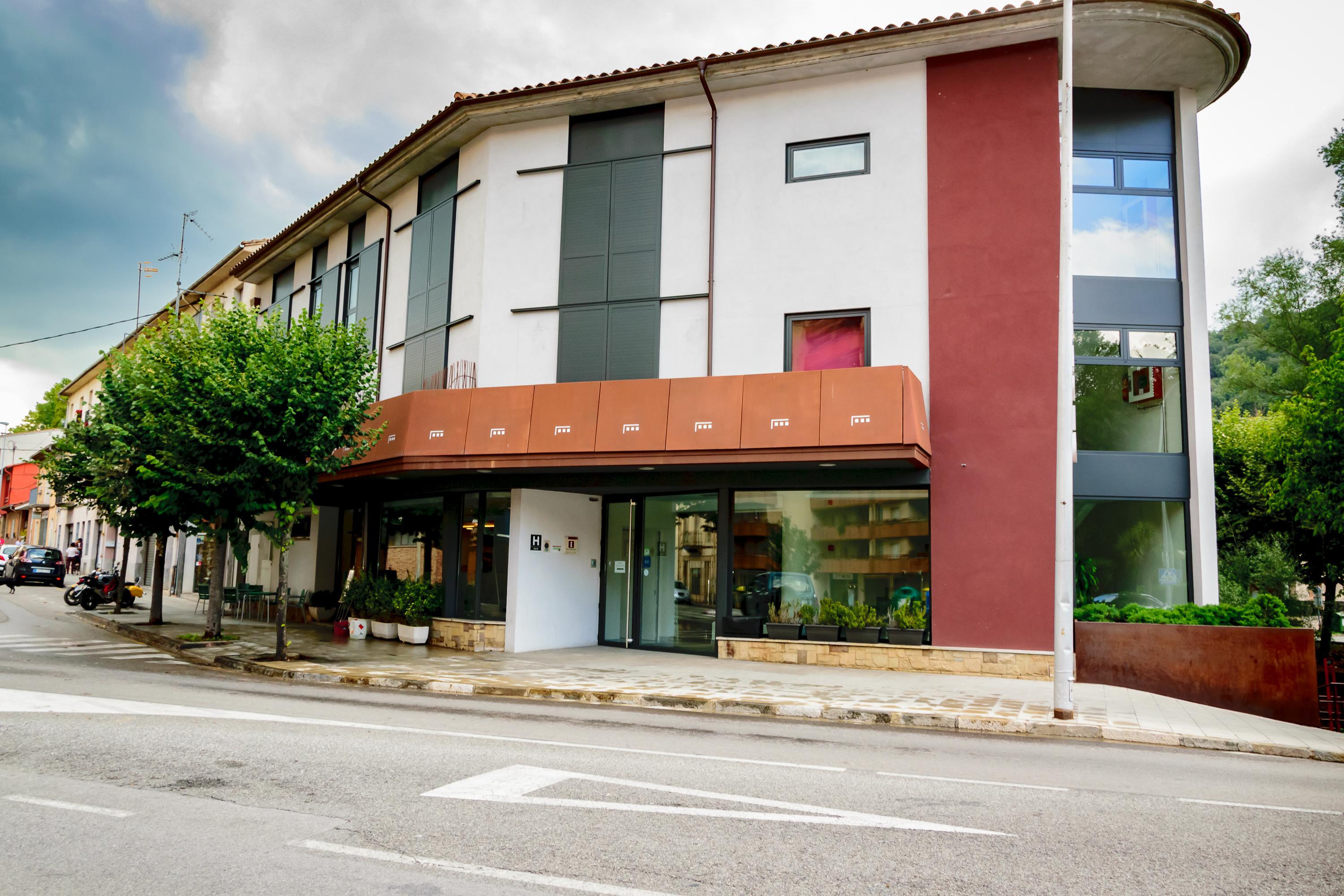 Hotel Estacio (Adults Only) Olot Εξωτερικό φωτογραφία