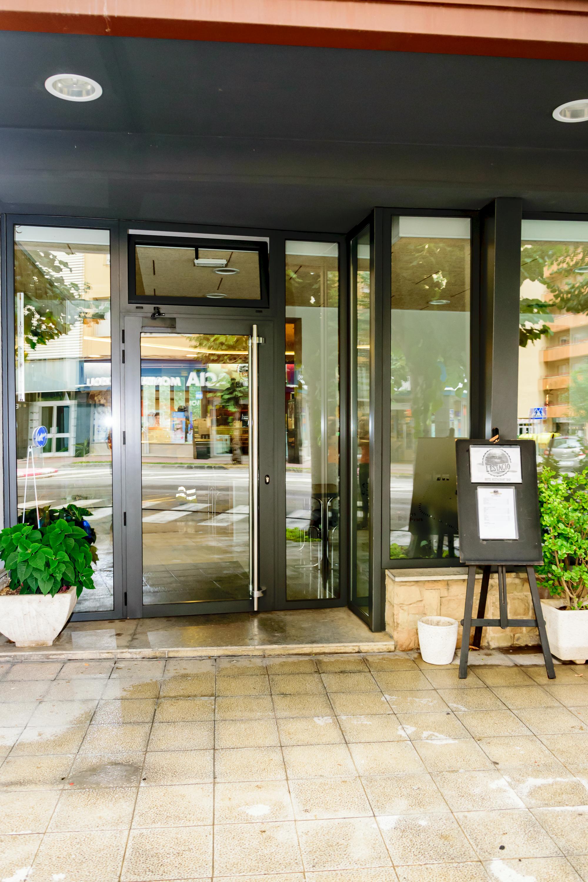 Hotel Estacio (Adults Only) Olot Εξωτερικό φωτογραφία